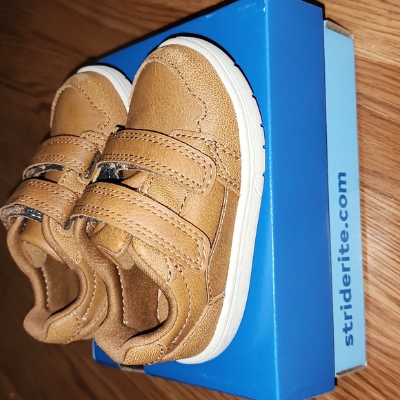 Stride Rite Sneakers - Picture 3 of 8